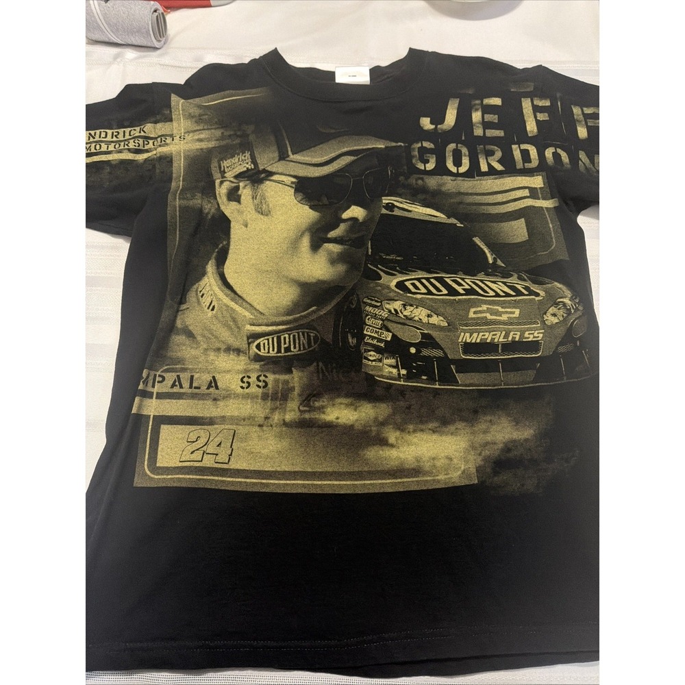 Chase Authentics NASCAR Jeff Gordon 24 DuPont Chevy Impala SS Black T-Shirt L